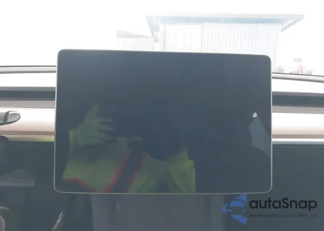 2022 Tesla Model Y Long Range Dual Motor All-Wheel Drive from USA, damaged, VIN 7SAYGDEE9NF561805